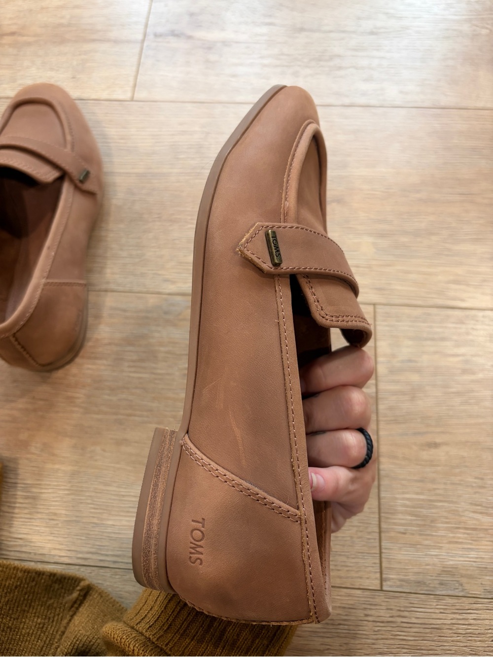 Toms Women's Tan Loafer Flats - Picture 9 of 12